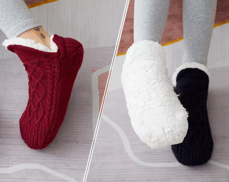 (Nuevos) Calcetines tipo pantuflas de felpa antideslizantes para hombres y mujeres