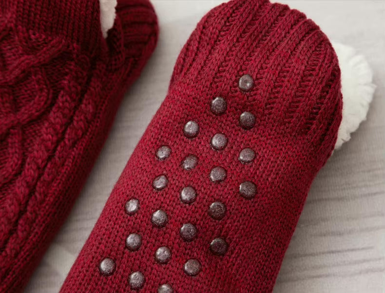 (Nuevos) Calcetines tipo pantuflas de felpa antideslizantes para hombres y mujeres