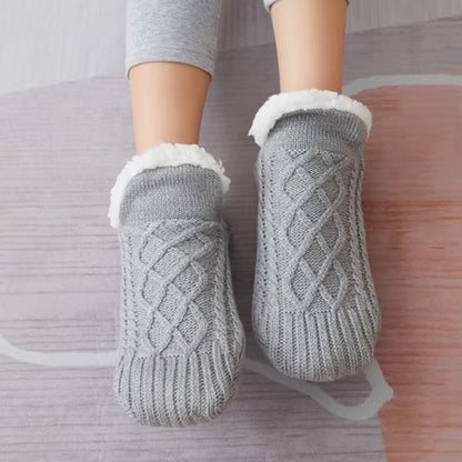 (Nuevos) Calcetines tipo pantuflas de felpa antideslizantes para hombres y mujeres